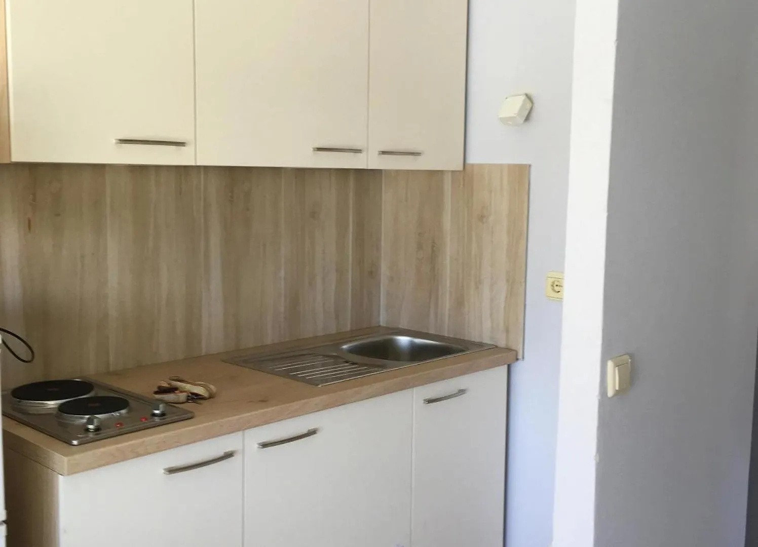 Villa Cortes Mali Iz Guest house