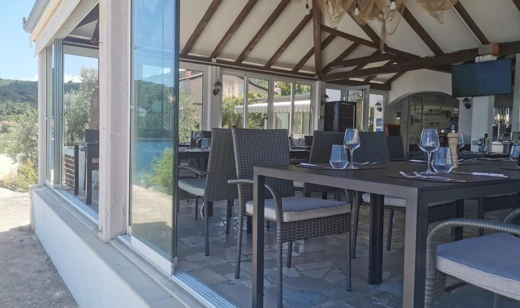 Villa Cortes Mali Iz