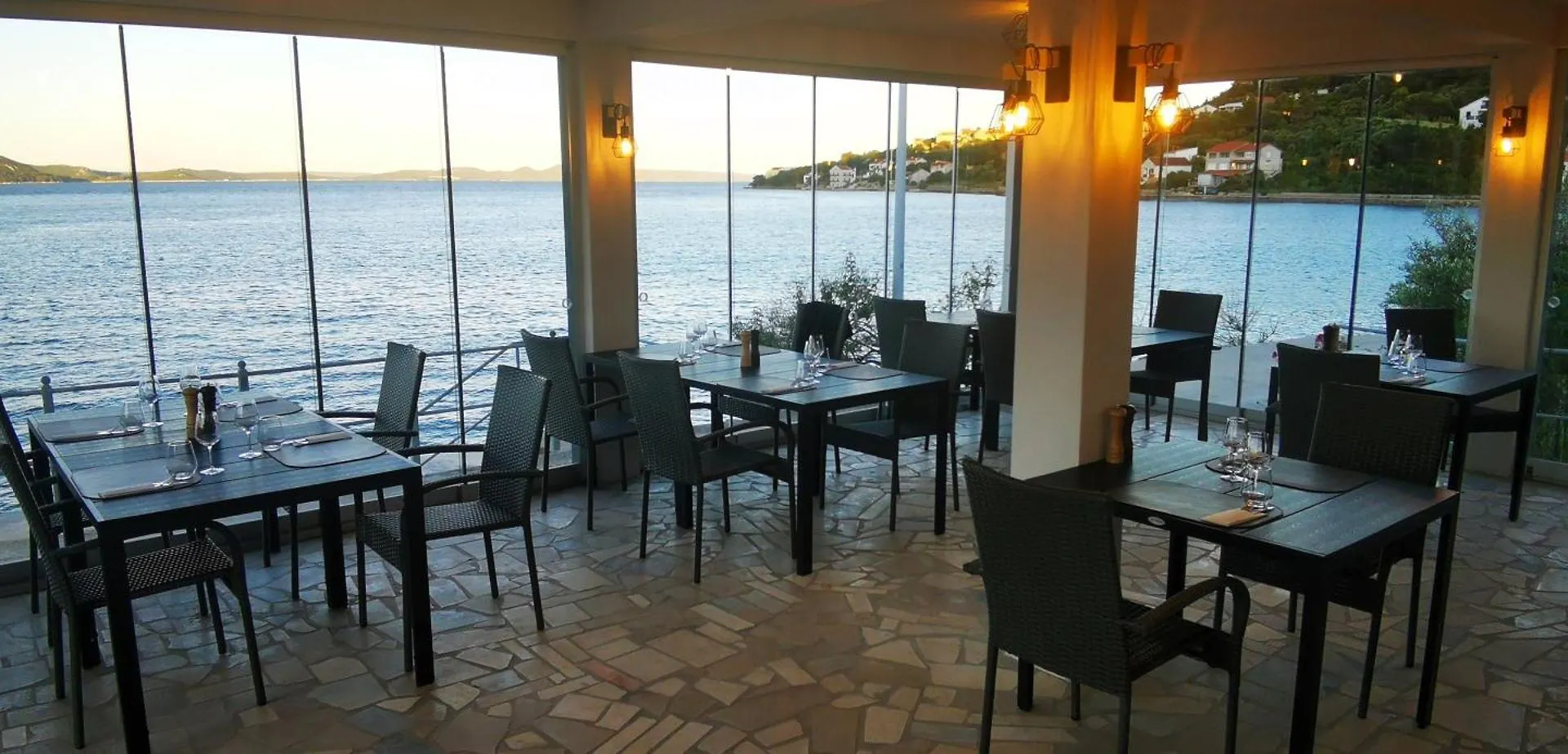 Villa Cortes Mali Iz