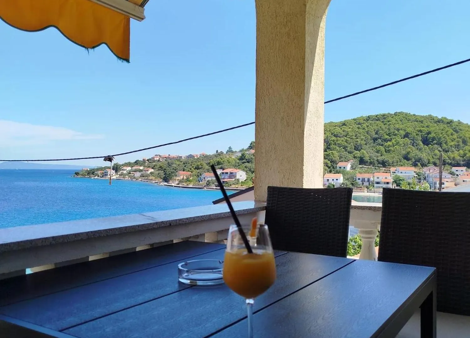 Villa Cortes Mali Iz Guest house