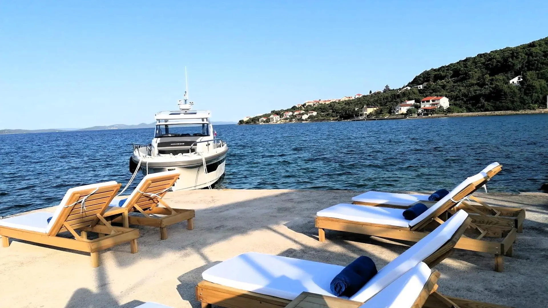 Villa Cortes Mali Iz Guest house